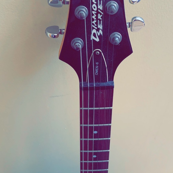 Schecter Guitar - Black - Picture 4 of 6